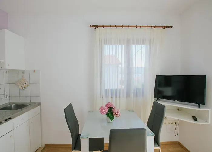 Апартаменти Civadelic *