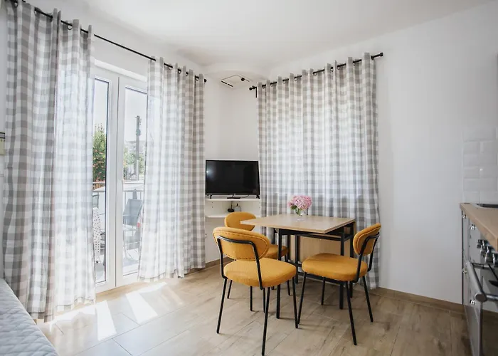 Апартаменти Civadelic *