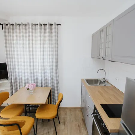 Civadelic Apartman *